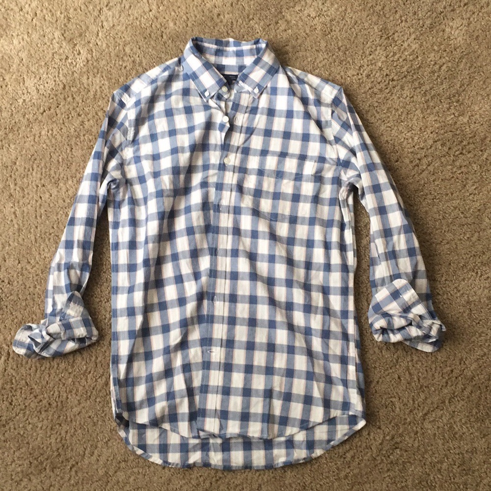 Gap dress shirt ( never worn)